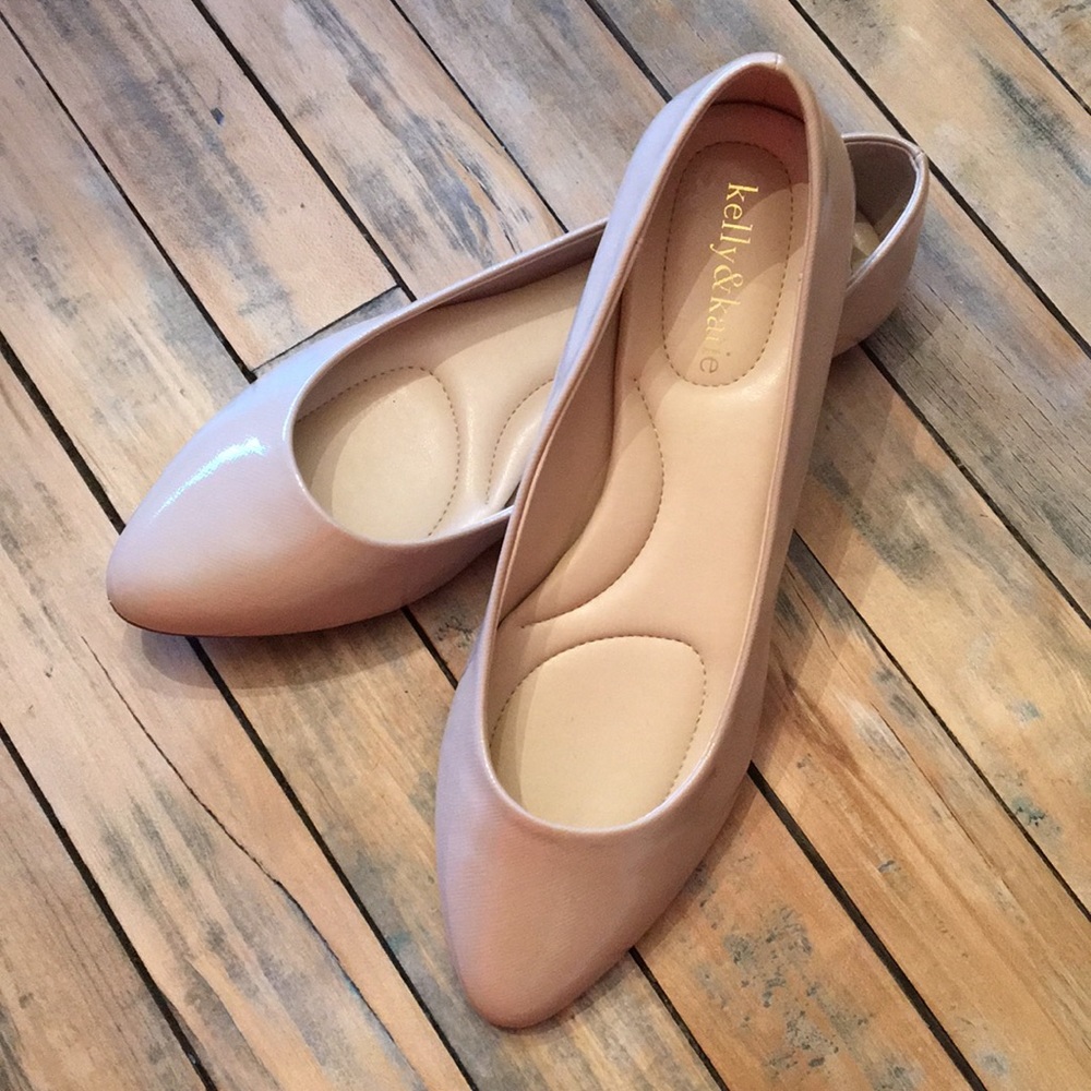 Kelly&Kate Nude Flats - size 8